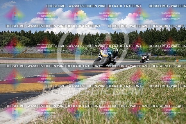2016-07-01-PBK-4144 | Sportfotografie; SlowMotion; Video; Rennstrecke; Hafeneger; RSE; Speer; Trackday; Motorsportarena; Hockenheimring; Brno; Most; Barcelona; Valencia, Benny; Kaetzmer;