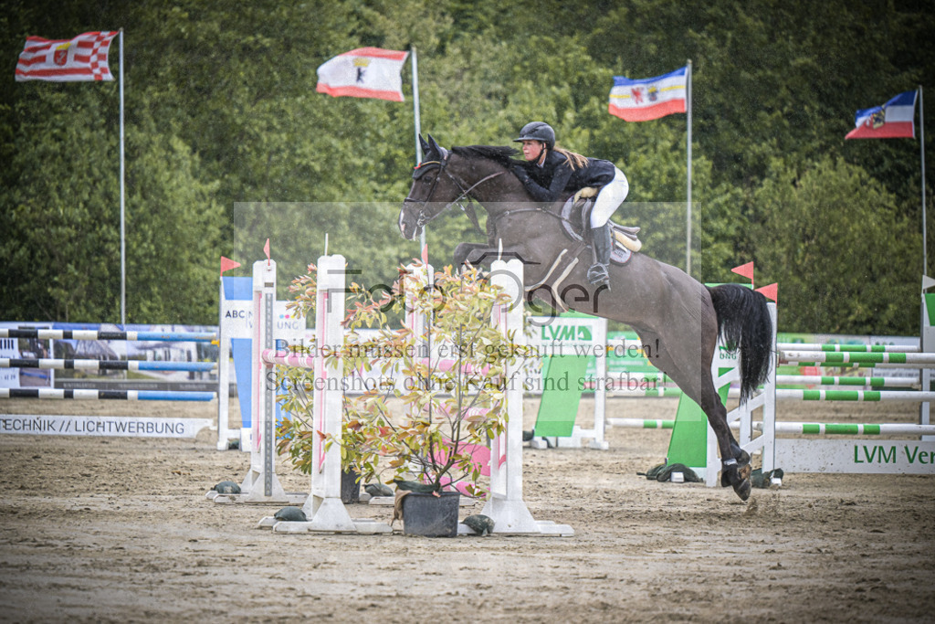 DOS_6472 | Entdecke hochwertige Reitturnierfotos von Foto Oger. Professionell, emotional und authentisch – jetzt Lieblingsmomente im Shop bestellen.Deutschlandweite Turnierfotografie. - Realisiert mit Pictrs.com