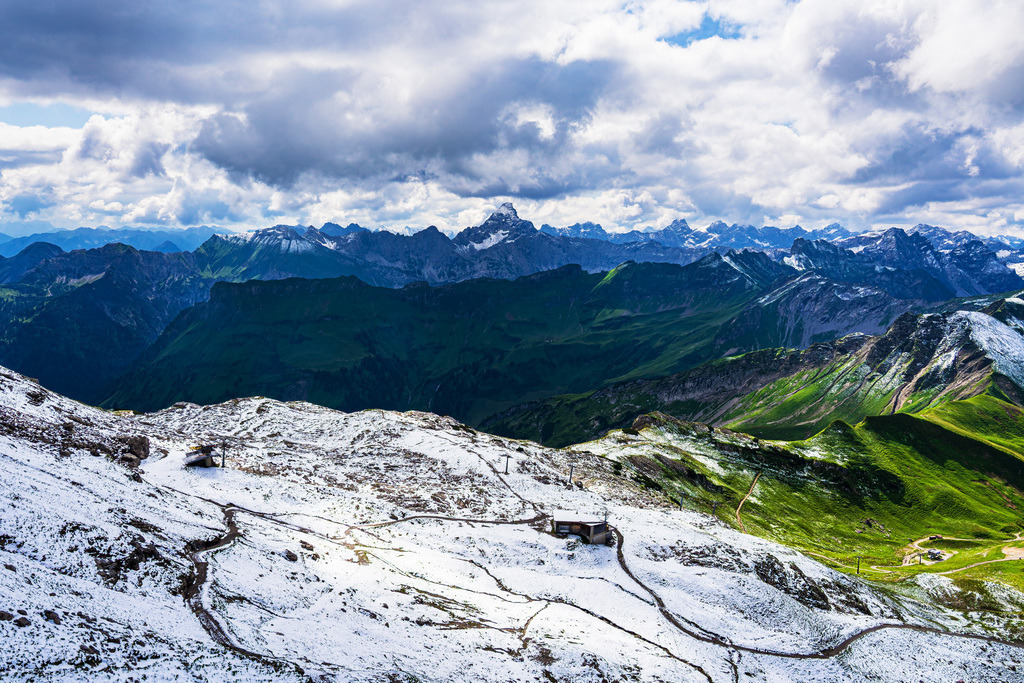 Blick vom Nebelhorn bei Obersdorf auf die Alpen | Blick vom Nebelhorn bei Obersdorf auf die Alpen.