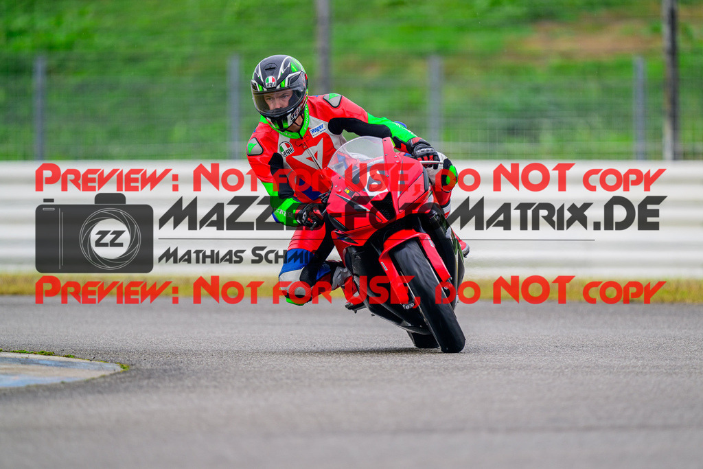 MaZZes_Fotomatrix_20240923_6007705_2329 | Fotograf Mathias Schmid
Sportfotograf,
Eventfotograf,
Hochzeitsfotograf,
Portraitfotograf