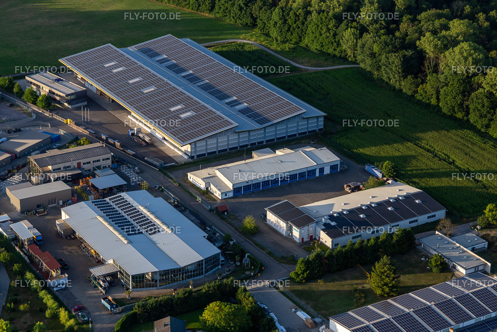 Scheiffele-Schmiederer KG Philippsburg https://www.scheiffele-schmiederer.de/ | Luftbild: Scheiffele-Schmiederer KG Philippsburg https://www.scheiffele-schmiederer.de/ im Ortsteil Huttenheim in Philippsburg im Bundesland Baden-Württemberg in Deutschland. Foto: IMG_133526.jpg vom 12.07.2022 durch ©2025 Werner Riehm fly-foto.de/copyright - Realisiert mit Pictrs.com