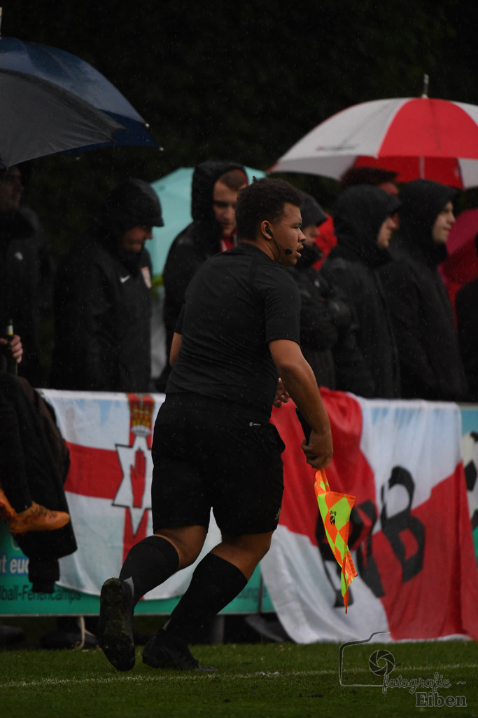 BV Bockhorn-SG FriPe | Relegation zur Kreisliga; BV Bockhorn (weiß)-SG FriPe (rot) am 05.06.2025 in Oldenburg/Ofenerdiek (Lagerstraße), Photo: Philip Eiben 2025 - Realisiert mit Pictrs.com