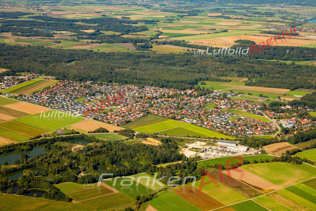Das Luftbild zeigt :  Rain - Die Luftaufnahme wurde 2023 vom UL-Flugzeug aus erstellt ( keine Drohne ) - Hochauflösende Luftaufnahme - Für grossformatige Ausdrucke geeignet. Die Geschenkidee !Mit Lizenz und Bildrechte bestellbar