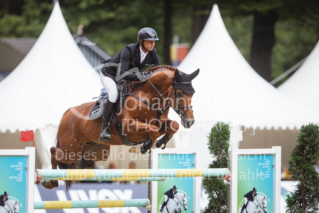 240915_OWLCh_GP-870 | Deine schönsten Turniermomente als professionelle Fotos! Entdecke hochwertige Pferdesport-Fotografie im Online-Shop. Jetzt Fotos finden & bestellen!