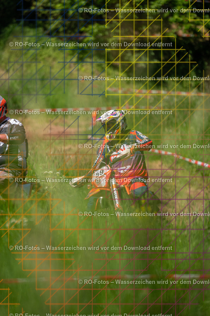 Wolfshausen 2 Lauf -351 | Sportfotografie von RO-Fotos: Motorsport, Motocross, Enduro, Laufveranstaltungen und Triathlon. Professionelle Fotos von Sportlern und Events. - Realisiert mit Pictrs.com