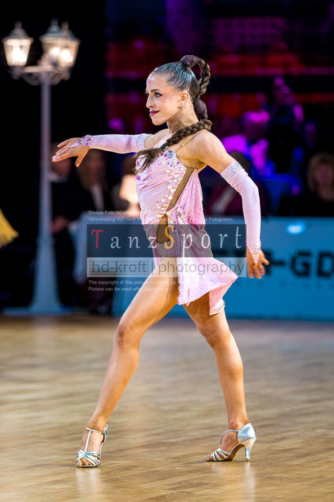 20251213_Baltic-GP_1998-2 | Tanzsportbilder, Standardtanz, Lateintanz, WDSF, DTV, LTVB, dancecomp, goc, hessen tanzt, blaues band der spree, walzer, tango, wiener walzer, slowfox, quickstepp, samba, rumba, cha-cha-cha, paso doble. jive, hd-kroft photography, turniertanzsport