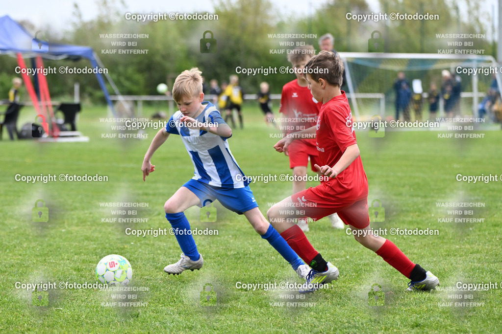 DSC_0118 | TSV Holtrop (rot) - TuS Holtriem I (blau,weiß) 