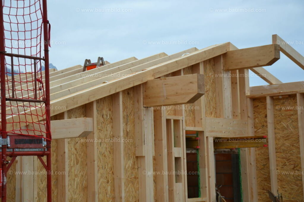 bib-lg09-holzbau-0143 | Nach LV-Leistungsgruppen sortierte Detailfotos über den Bau eines Hauses. Alle Hausbau-Bilder direkt vom Urheber und Autor der Website Haus-Selber-Bauen.com