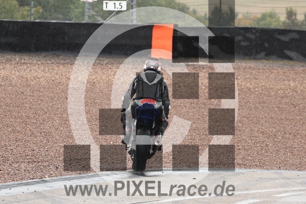 0225-20250828_12283 | Schöne Erinnerungen an spannende Momente - das festzuhalten ist unser Job. PIXELrace.de ist seit 2003 auf den Rennstrecken Europas unterwegs um die Action draußen beim Fahren und die wunderbare Stimmung imm Fahrerlager für euch einzufangen.