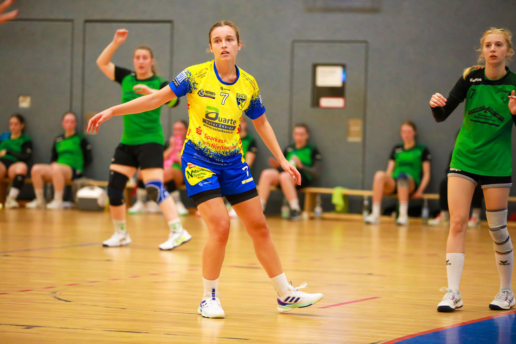 HcTvRhedeII_SvNeukirchen_150924_161 | Bildergalerie von Sport-Ereignissen aber auch von weiteren spannenden Dingen - nicht nur vom Niederrhein. In Anlehnung an den bekannten Spruch von Hanns Dieter Hüsch heißt das Motto: "Niederrhein ist überall".  - Realisiert mit Pictrs.com