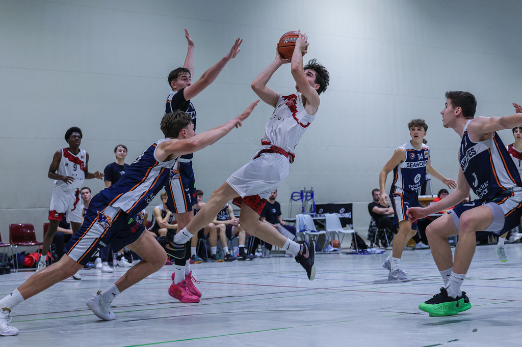 NBBL BAYER GIANTS vs Rostock Seawolves-102 | Fotos von Basketballspielen aus dem Raum NRW fotografiert von Gero Mueller-Laschet und Daniel Schaefer - Realisiert mit Pictrs.com