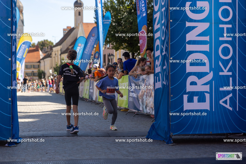 VJ__3281 | Stadtlauf Erding 2025 #stadtlauferding #erdingstadtlauf #stadtlauf_erding #laufmotivation #trisporterding #yourpictrs #sportshot_your_pictrs