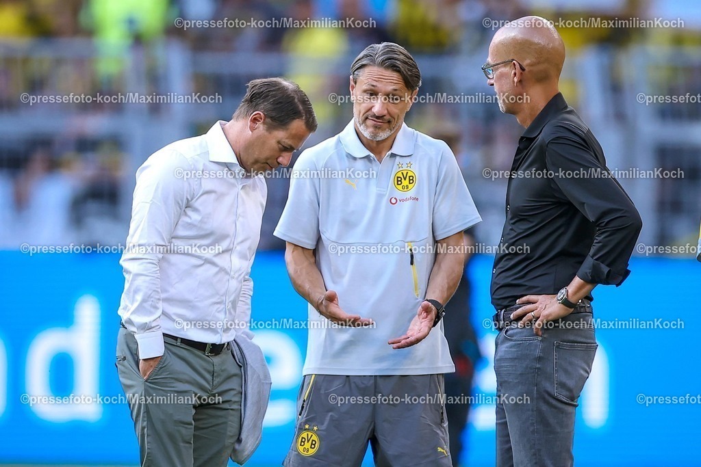 BVB10082501087 | 10.08.2025, Fußball, Borussia Dortmund - Juventus Turin, Testspiel, Signal Iduna Park, Saison 2025 2026: Geschäftsführer Sport Lars Ricken (BVB #lr) und Geschäftsführer Carsten Cramer (BVB #cc) zusammen mit Cheftrainer Niko Kovac (BVB #hc) nach dem Spiel Gestik Gestikulierend    DFB regulations prohibit any use of photographs as image sequences and or quasi-video.