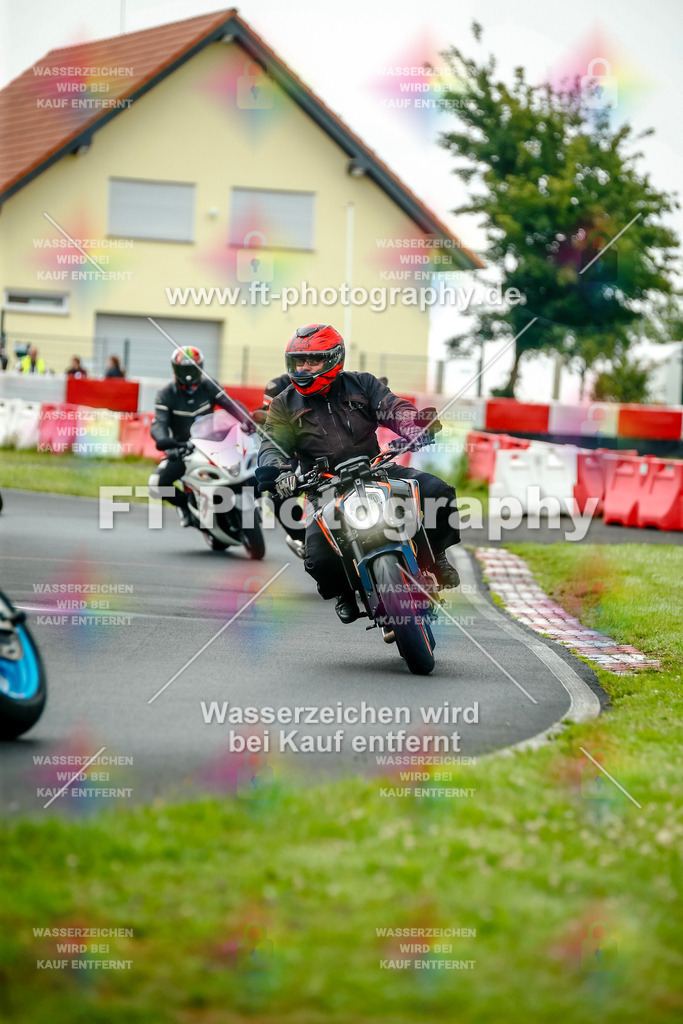 VBK-3765 | Hier findet Ihr Bilder von Touristenfahrten auf der Nürburgring Nordschleife oder von anderen Veranstaltungen die ich besucht habe. Viel Spass beim Durch Schauen 