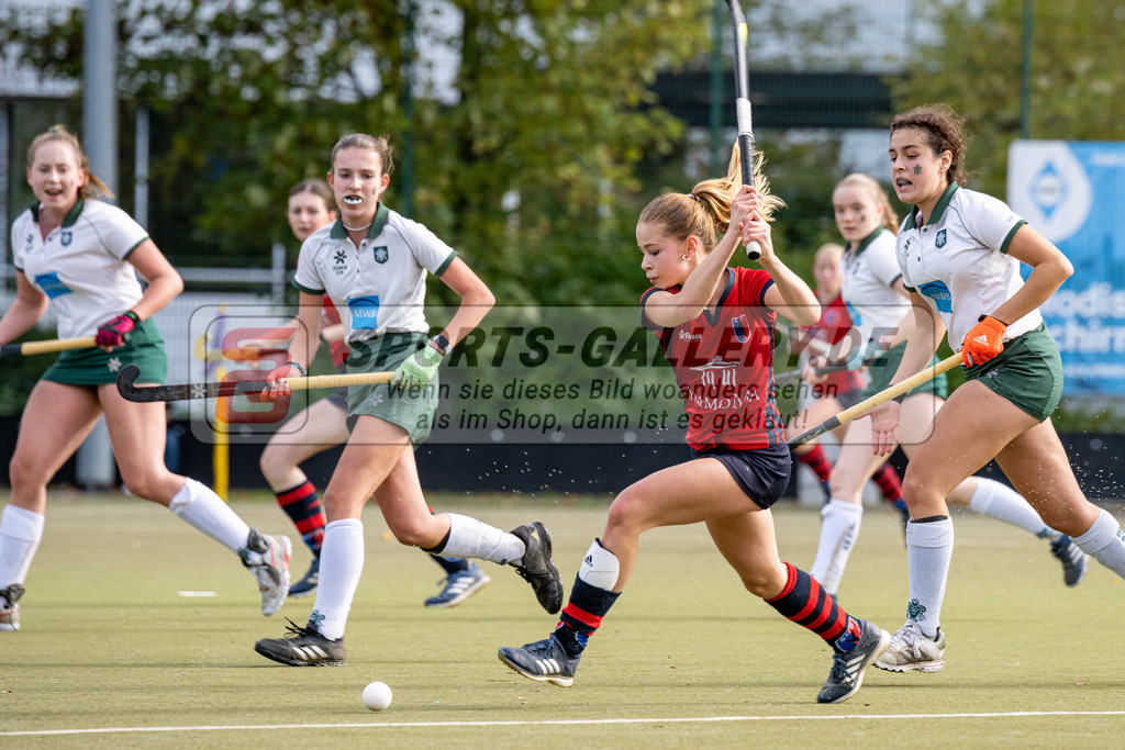 SFE_20231021_0185 | Deutsche Meisterschaft Weibliche U16 Halbfinale Uhlenhorst Mülheim - Berliner HC am 21.10.2023 in Köln (Düsseldorfer Hockeyclub 1905 e.V.), Photo: Stephan Fehrmann 2023 (Sports-Gallery)