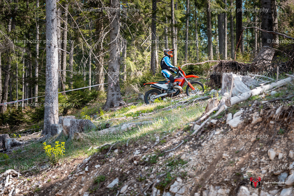 fuernholzer_250501-C2-191 | Fotografische Impressionen von der Red Stag Enduro Extreme by fuernholzer-photography.com. Endurosport in Österreich fotografisch festgehalten von fuernholzer. Auftragsfotografie für Private, Gewerbefotos und Industriefotografie. Eventfotografie, Sportfotografie und Motorsportfotografie. Anbieter von Fotoworkshops, Fototraining, fotografischen Vorträgen und Fotoseminaren.