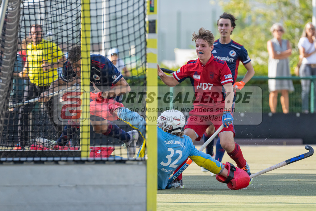 HK_20220903_109733 | 1. Bundesliga Herren Düsseldorfer HC - Mannheimer HC am 3.9.2022 DHC Düsseldorf, Düsseldorf , Cofalla Jonas ( Düsseldorfer HC #4 ) , Zickler Anton Torwart ( Düsseldorfer HC #32 )
