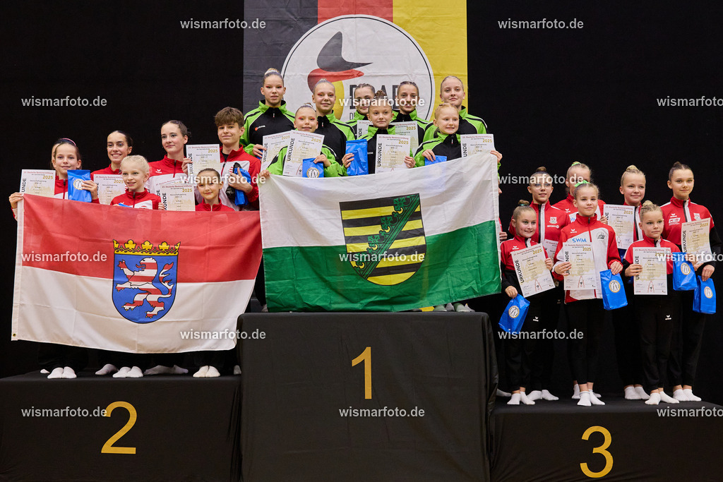 251101_siegerehrung_02 | wismarfoto.de - Realisiert mit Pictrs.com