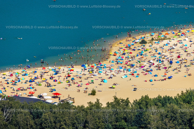 Haltern220800236 | Luftbild Badende im Silbersee Haltern bei Sythen, Ansturm auf das türkisfarbene Wasser bei über 30 Grad,  Lehmbraken, Haltern am See, Ruhrgebiet, Nordrhein-Westfalen, Deutschland