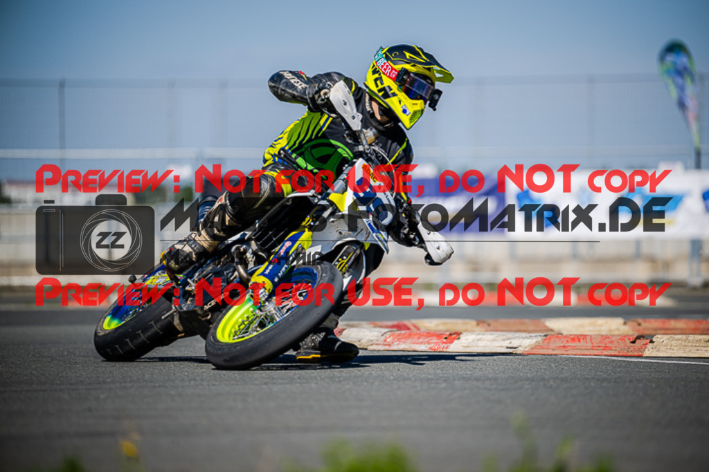 MaZZes_FotoMatrix_220903_1073 | S3