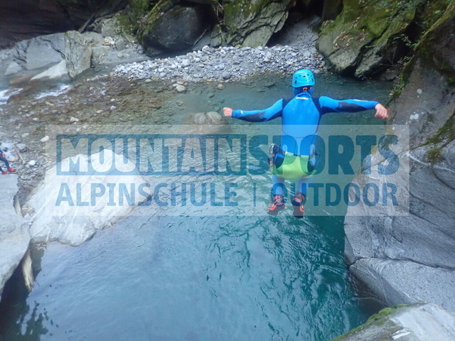 P1010037 | Bestelle die Bilder deines Berg- oder Wasser-Abenteuers mit Mountain Sports bequem von zu Hause aus direkt über unseren Online Fotoshop von pictrs.com. - Realisiert mit Pictrs.com