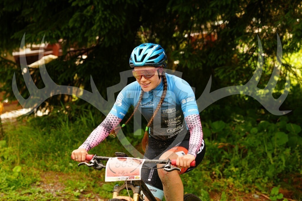 Image00382 | Fotogalerie der Treibjagd im Dunkelwald - Dein MTB Etappenrennen im Erzgebirge - Realisiert mit Pictrs.com