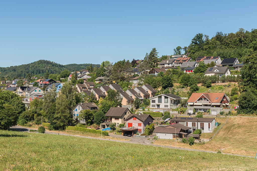 Wohnquartier | in Lupsingen, Baselland, Schweiz - Realisiert mit Pictrs.com