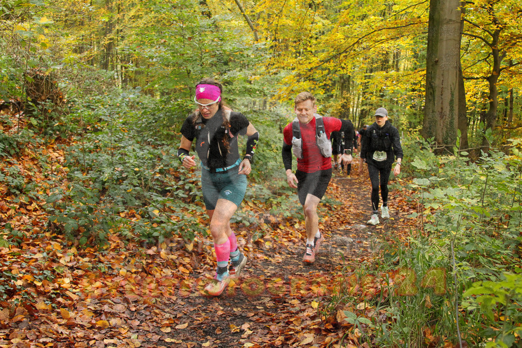 251026_1246_EV4_5782 | Sportfotografie im Rhein-Sieg Kreis, Köln, Bonn, NRW, Rheinland Pfalz, Hessen, etc. Unser Tätigkeitsfeld umfasst den Laufsport vom Volkslauf über den Marathon, Duathlon, Triathon bis zum Ultralauf wie Kölnpfad Ultra oder Schindertrail.