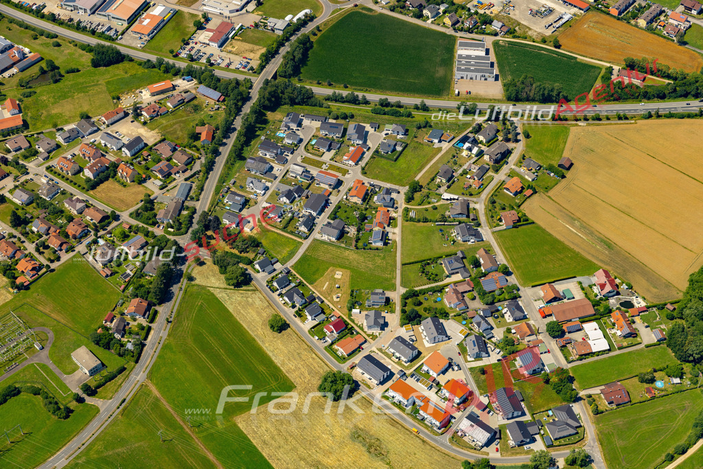 janahof-cham-luftbild-2022-6581 | Aktuelles Luftbild von Janahof Cham - Die Luftaufnahme wurde 2022 mittels UL-Flugzeug erstellt ( keine Drohne ) - hochauflösende Kamera-Systeme von  Canon -
Beste Qualität - Für grossformatige Ausdrucke geeignet. Die Geschenkidee !