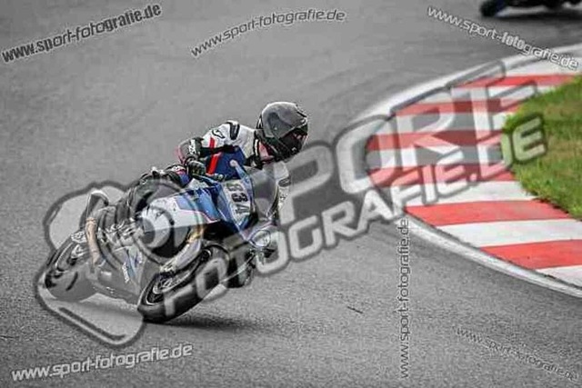 pubi9912 | Professionelle Fotos von Sportveranstaltungen, aber auch Hochzeiten und anderen Events. - Realisiert mit Pictrs.com