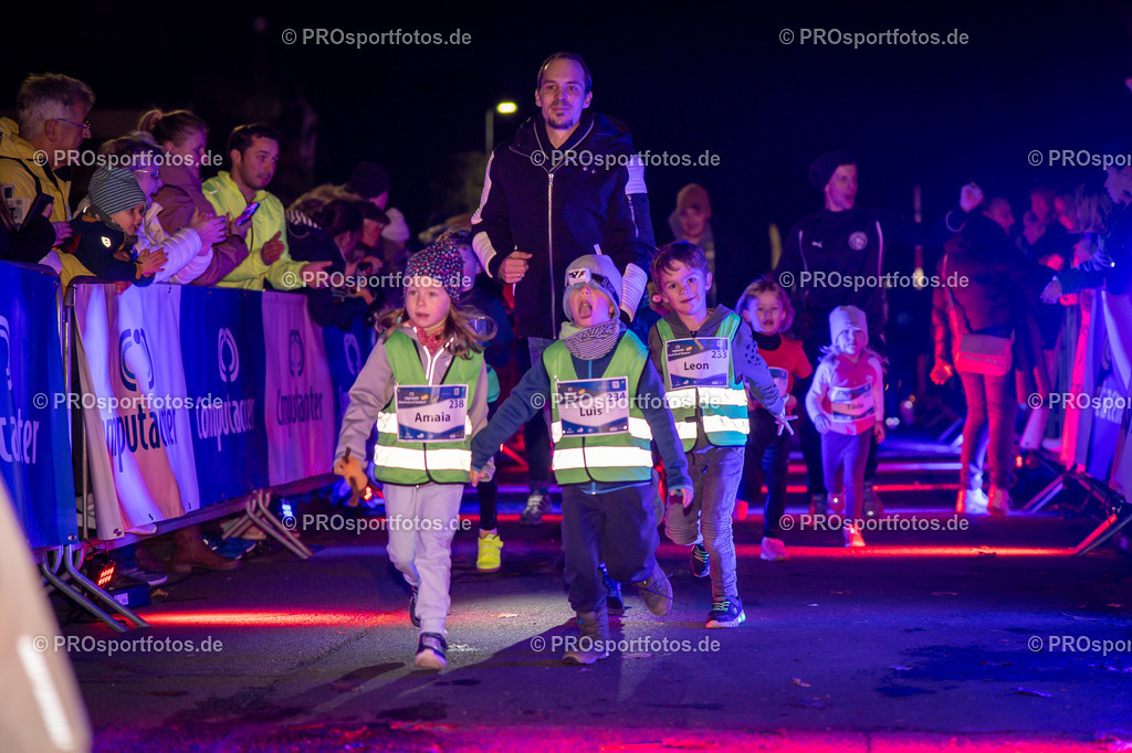 Martinslauf Sindorf 2023 in Kerpen-Sindorf, 09.11.2023 | Impressionen vom Martinslauf Sindorf 2023 am 09.11.2023 in Kerpen-Sindorf (Nordrhein-Westfalen).