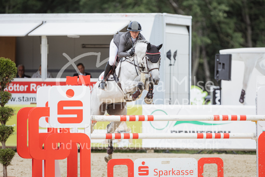 220731_BHO_ST_M2-Spr_2-726 | Deine schönsten Turniermomente als professionelle Fotos! Entdecke hochwertige Pferdesport-Fotografie im Online-Shop. Jetzt Fotos finden & bestellen!