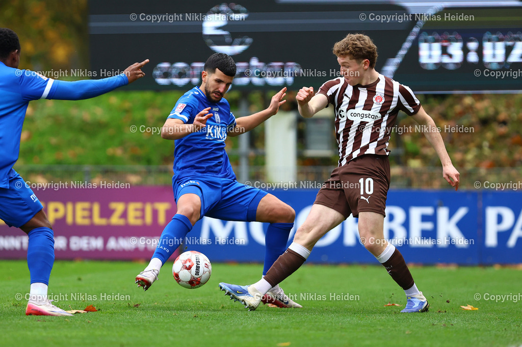 NH_FCStPauliU23_SVMeppen_RegionalligaNord_02112025 | #10 Rawley Angus St. John FC St. Pauli U23), #33 Stefan Rankic (SV Meppen)Fußball I Herren I Regionalliga Nord I Saison 2025-2026 I 17. Spieltag I FC St. Pauli U23 - SV Meppen I 02.11.2025 I Edmund-Plambeck-Stadion