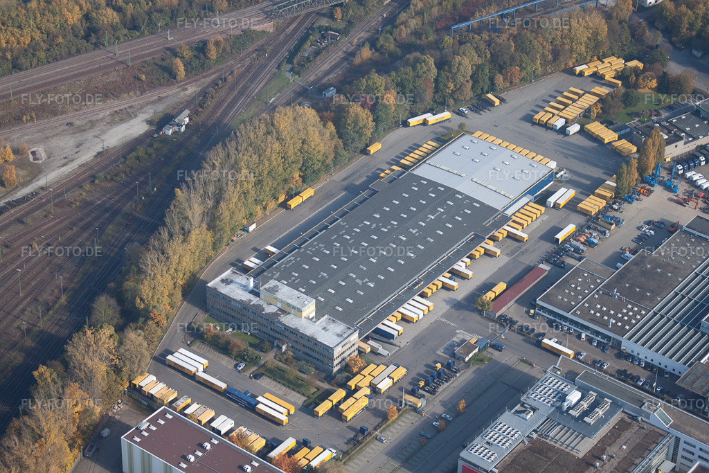Luftbild: Lagerhallen und Speditionsgebäude SWS-Speditions-GmbH, Ottostraße im Ortsteil Durlach in Karlsruhe im Bundesland Baden-Württemberg in Deutschland. Foto: IMG_35107.jpg vom 31.10.2010 durch Werner Riehm/FLY-FOTO.de