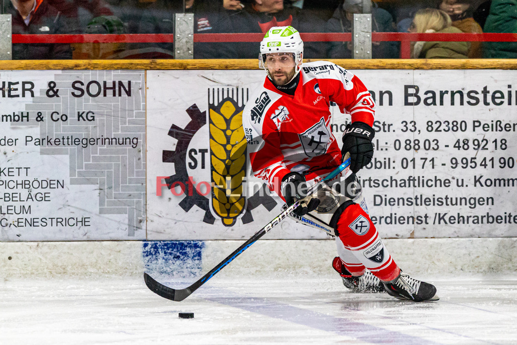 Spiel 5 Viertelfinale TSV Peißenberg Miners vs HC Landsberg Riverkings | Eishockey Bayernliga Playoffs 2023/2024, Spiel 5 Viertelfinale TSV Peißenberg Miners vs HC Landsberg Riverkings, 20240301,
Dominik EBENTHEUER (Miners 91) in Aktion,
2024-03-01 in Peißenberg (Eisstadion)
91 Dominik EBENTHEUER (Miners 91)
Copyright: WolfgangxLindner foto-lindner.de