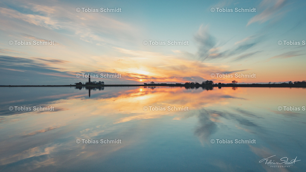 Fehmarn__DSC9079 | Fotoprodukte, Kalender und Wanddeko direkt vom Fotografen auf Fehmarn. Ob Wandbild auf Alu-Dibond, hinter Acrylglas oder auf Leinwand – hier können Sie Ihr Lieblingsbild kaufen. - Realisiert mit Pictrs.com