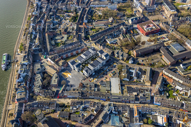 Emmerich240313360 | Luftbild, Rheinpromenade mit Ausflugsschiff und Innenstadtansicht City, Neubau vivAtrium Emmerich, Städtische Gesamtschule Emmerich am Rhein, Emmerich, Emmerich am Rhein, Nordrhein-Westfalen, Deutschland