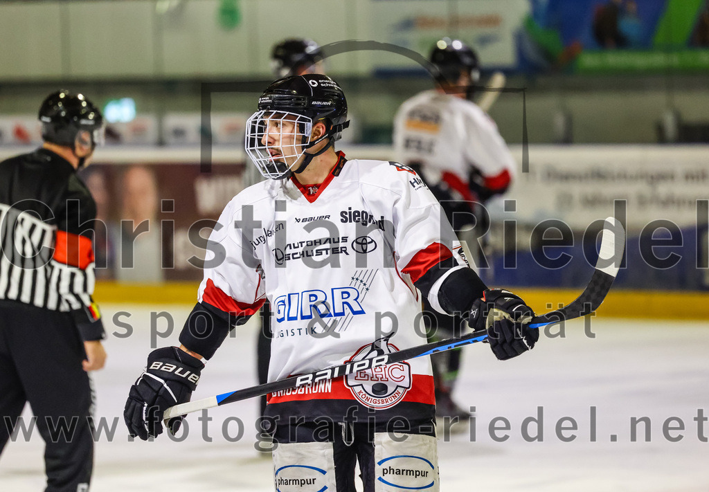 2023-11-12_104_TSV_Erding_gegen_EHC_Koenigsbrunn | Erding, Deutschland, 12.11.2023:
Eishockey, Bayernliga Vorrunde 2023 / 2024, 9. Spieltag, TSV Erding gegen EHC Königsbrunn, Endergebnis: 3:2

Foto: Christian Riedel / fotografie-riedel.net