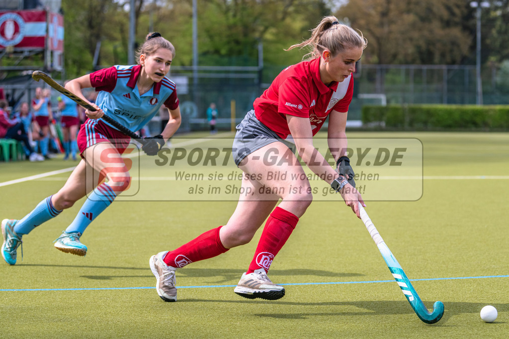 SM_20240427-D85_0116 | Playoffs:1.Bundesliga Feldhockey (W) UHC - DCadA /  1:3 (0:1)