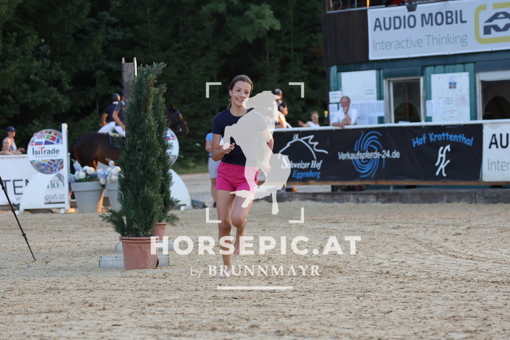 0P6A2926 | Willkommen bei Brunnmayr - Design & Fotografie – Ihrem Spezialisten für Reitturniere und Pferdeveranstaltungen in Oberösterreich, Salzburg und Bayern! Seit über 17 Jahren sind wir leidenschaftlich dabei.