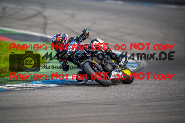 MaZZes_FotoMatrix_220924_2523 | TWIN CUP