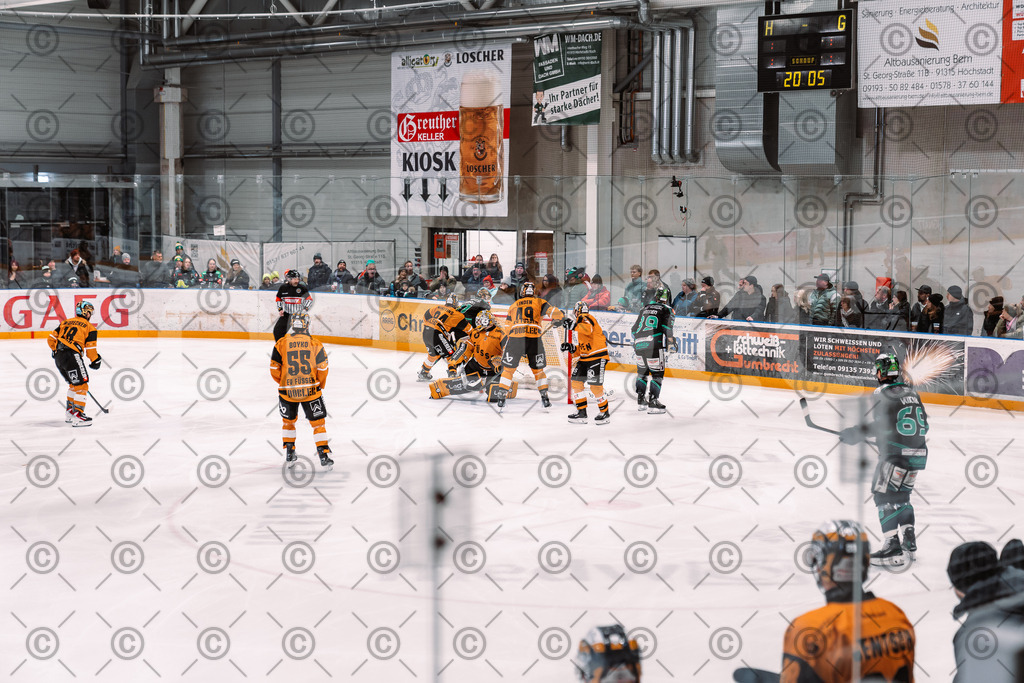 Alligators_vs_Fuessen_21.11.2025-024 | Höchstadt Alligators Fotogalerie: Eishockey-Action aus Franken. Professionelle Spielfotos, Portraits & Stadionbilder zum Download. Jetzt entdecken! - Realisiert mit Pictrs.com