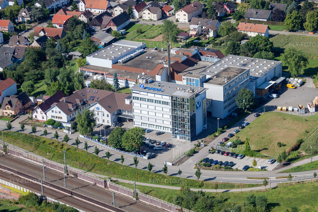 Luftbild: Urloffen, Klocke Pharma GmbH im Ortsteil Urloffen in Appenweier im Bundesland Baden-Württemberg in Deutschland. Foto: IMG_20678.jpg vom 31.08.2009 durch Werner Riehm/FLY-FOTO.de