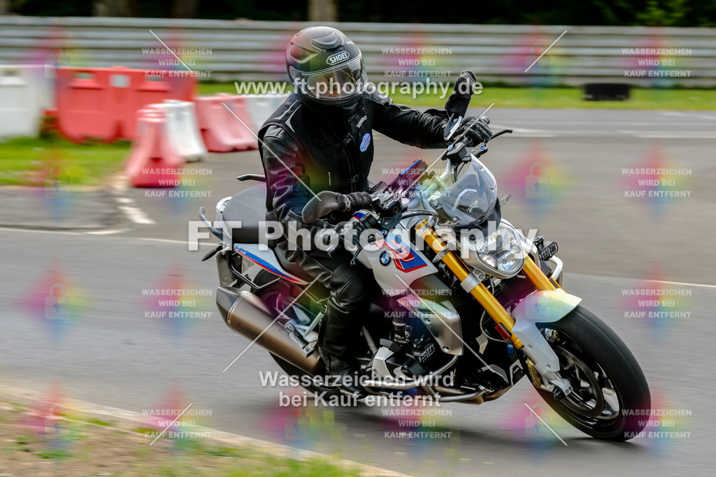 MotoTeamVBK-20848 | Hier findet Ihr Bilder von Touristenfahrten auf der Nürburgring Nordschleife oder von anderen Veranstaltungen die ich besucht habe. Viel Spass beim Durch Schauen 