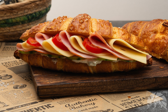 Frank_Bunz-Fotodesign_Laugencroissant-2 | Kundengalerien und ausgewählte Fotokunst von Frank Bunz: Motorradfotografie, Food, Stilllife und Travel als Downloads, Prints und Wandbilder. - Realisiert mit Pictrs.com