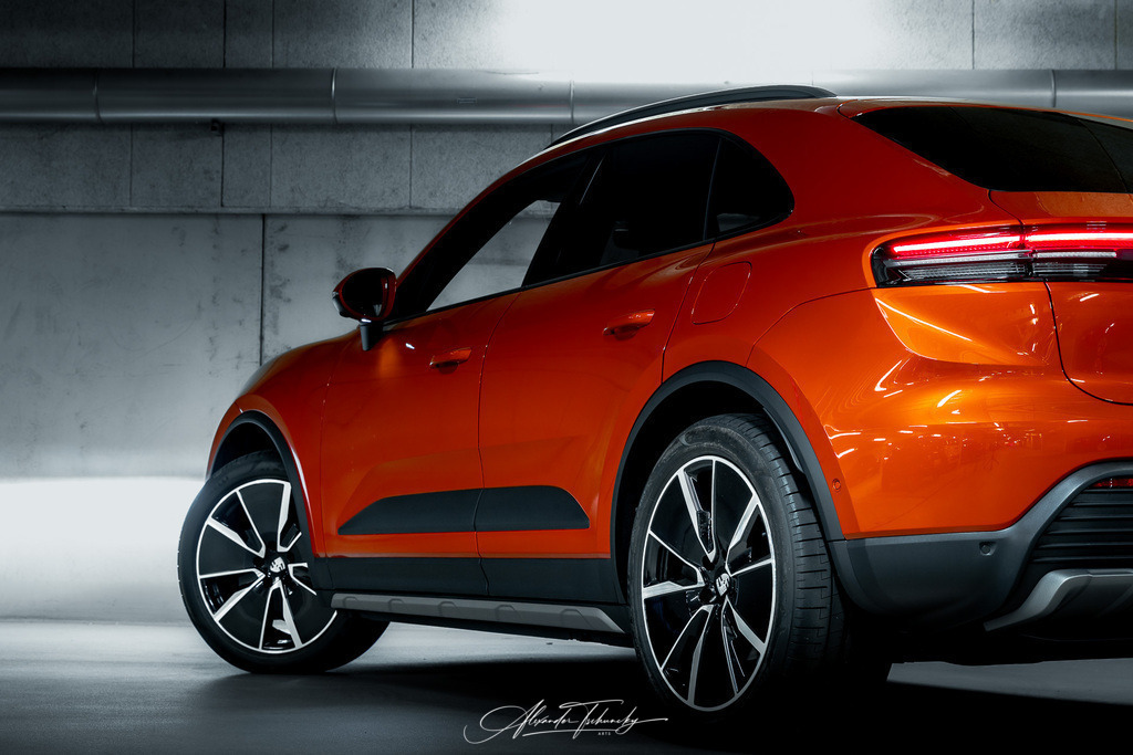 R6AT6830 _Alexander Tschuncky | Entdecken Sie die faszinierende Welt von Alexander Tschuncky Arts: Kreative Fotografie, atemberaubende Automobilkunst und hochwertiger Bilderdruck. Lassen Sie sich inspirieren! - Realisiert mit Pictrs.com