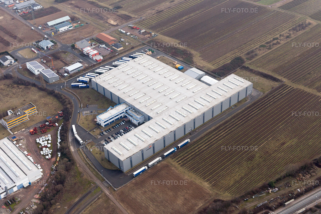 Luftbild: Werksgelände Tenneco Automotive Deutschland GmbH in Edenkoben im Bundesland Rheinland-Pfalz in Deutschland. Foto: IMG_096529.jpg vom 02.02.2017 durch Werner Riehm/FLY-FOTO.de
