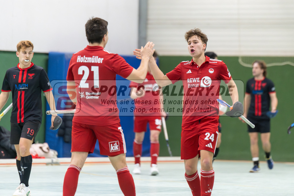 SFE_20251213_0065 | Köln, Deutschland, 13.12.2025:  Hockey 1. Bundesliga Herren Rot-Weiss - DSD Düsseldorf im KTHC Stadion Rot-Weiss Köln Tennis and Hockey Club am 13.12.2025 in Köln, Deutschland. (Foto von Fehrmann)Köln, Germany, 13.12.2025: Hockey 1. Bundesliga Herren Rot-Weiss - DSD Düsseldorf in KTHC Stadion Rot-Weiss Köln Tennis and Hockey Club at 13.12.2025 in Köln, Deutschland. (Foto from Fehrmann)