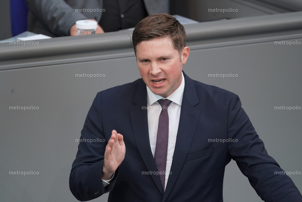 Florian Toncar (12) | Metropolico