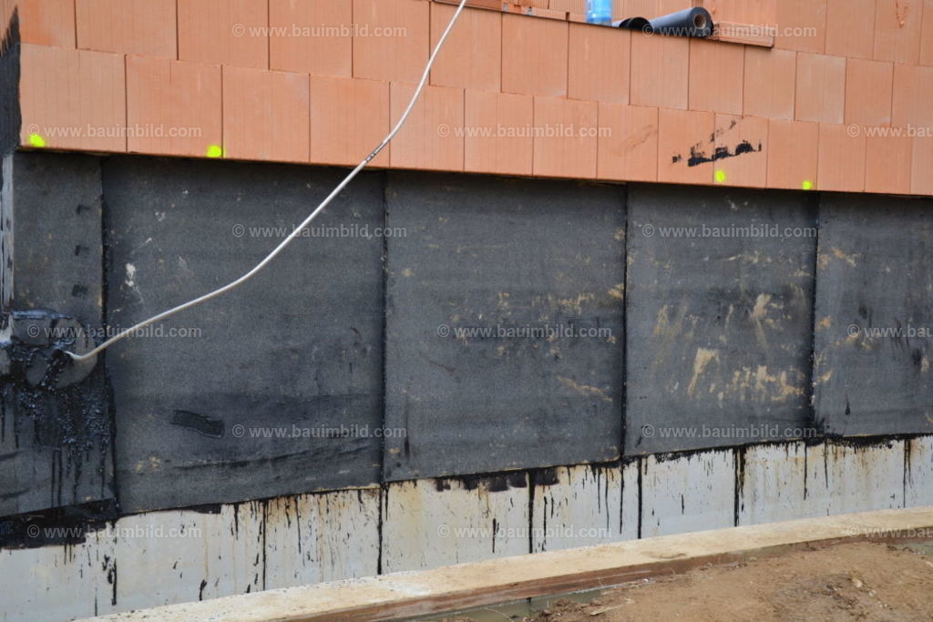bib-lg05-abdichtungen-0022 | Nach LV-Leistungsgruppen sortierte Detailfotos über den Bau eines Hauses. Alle Hausbau-Bilder direkt vom Urheber und Autor der Website Haus-Selber-Bauen.com